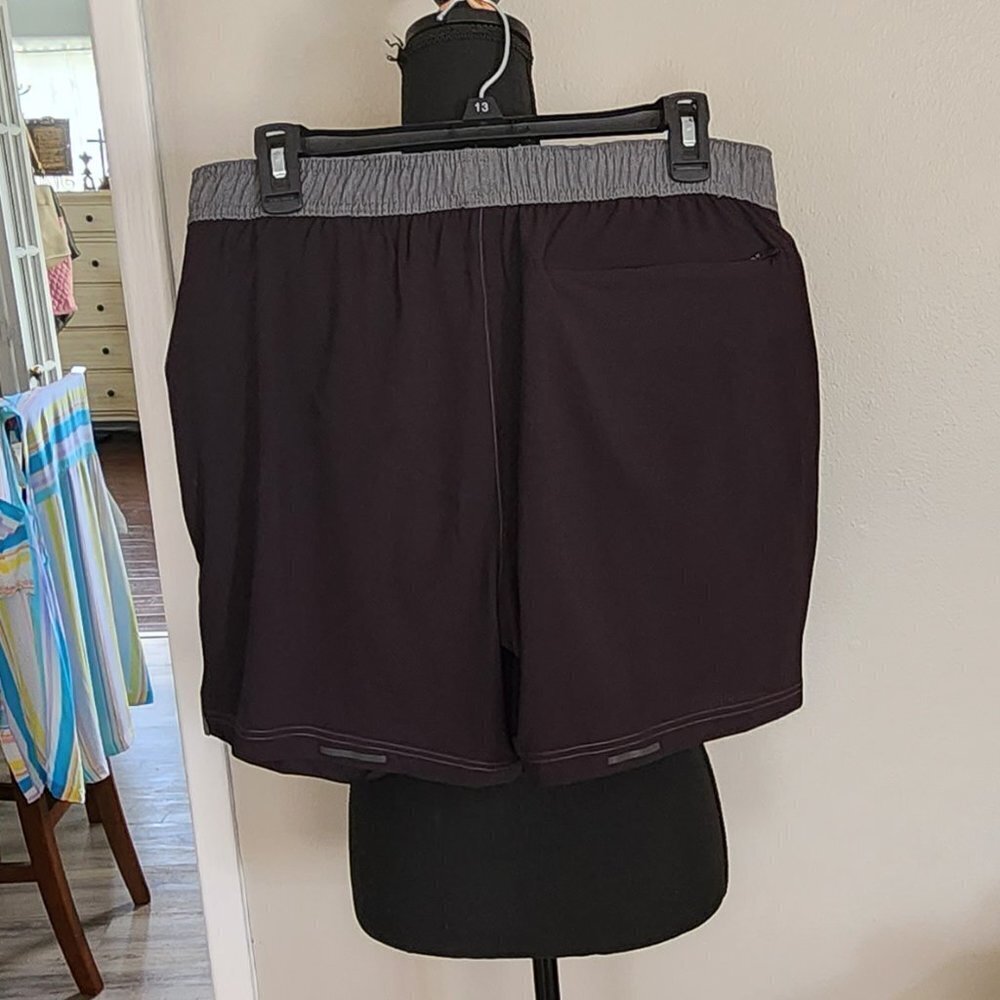 XERSION RUN SHORTS - Picture 3 of 4